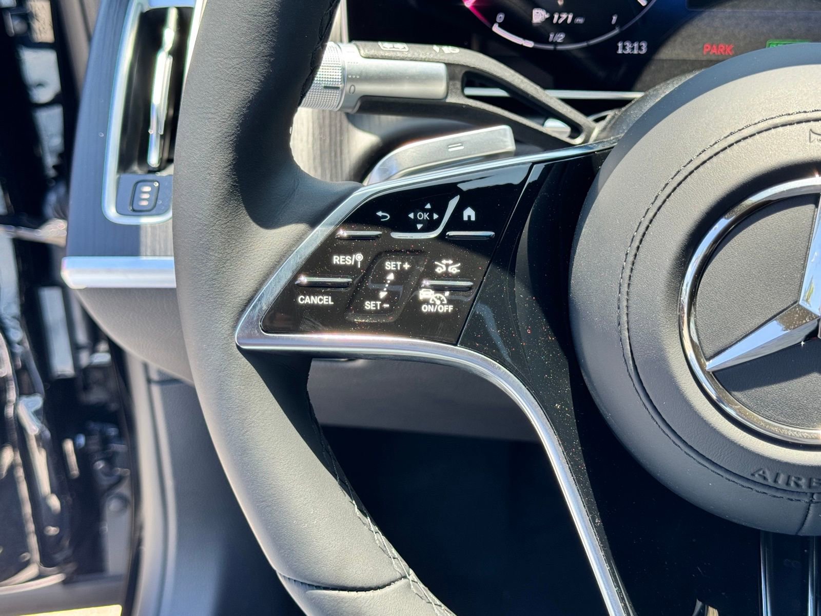 New 2025 Mercedes-Benz S 580e 4MATIC Sedan image 23