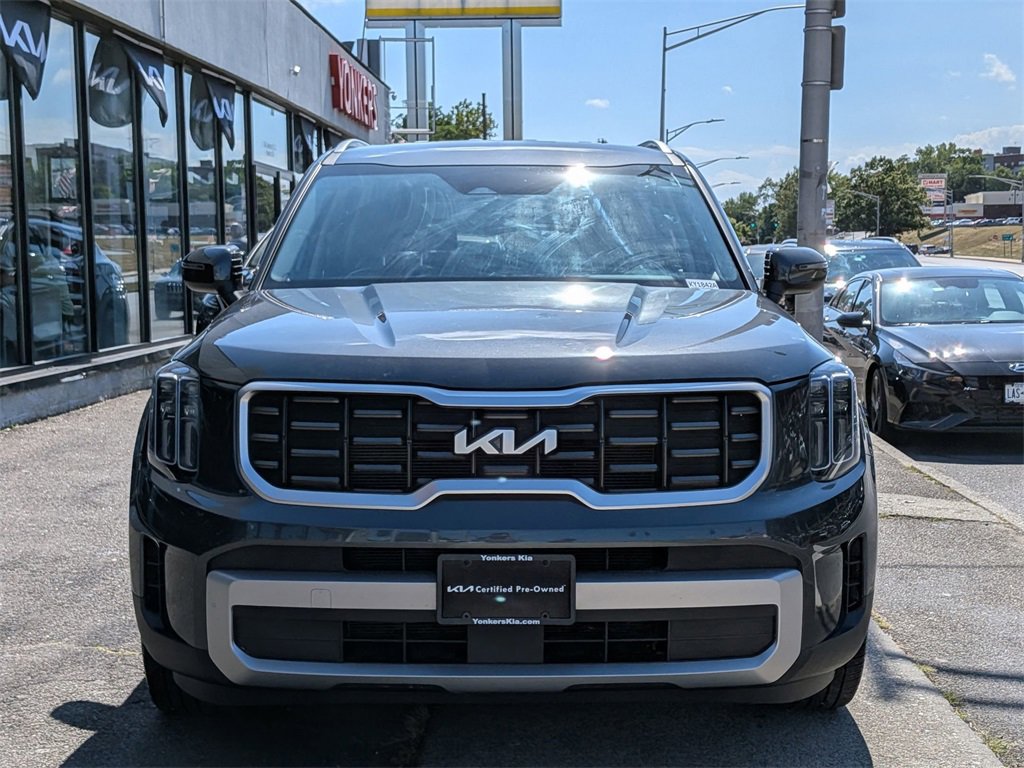 Used 2023 Kia Telluride S image 3