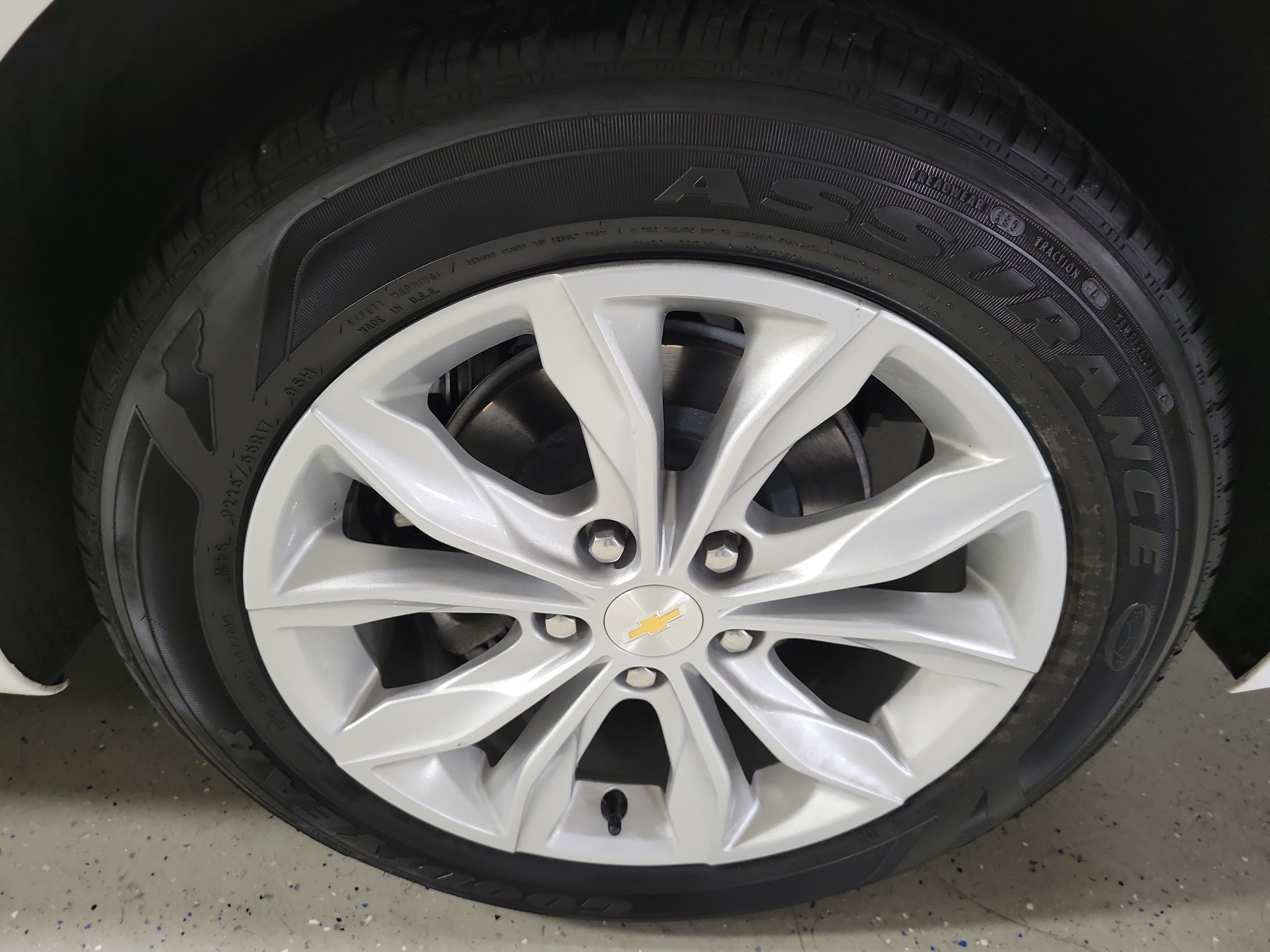 Used 2025 Chevrolet Malibu LT FWD image 8