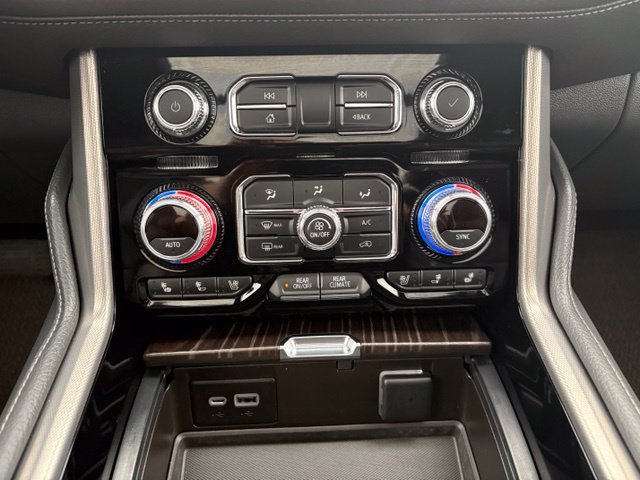 Used 2022 GMC Yukon Denali AWD/4WD image 34
