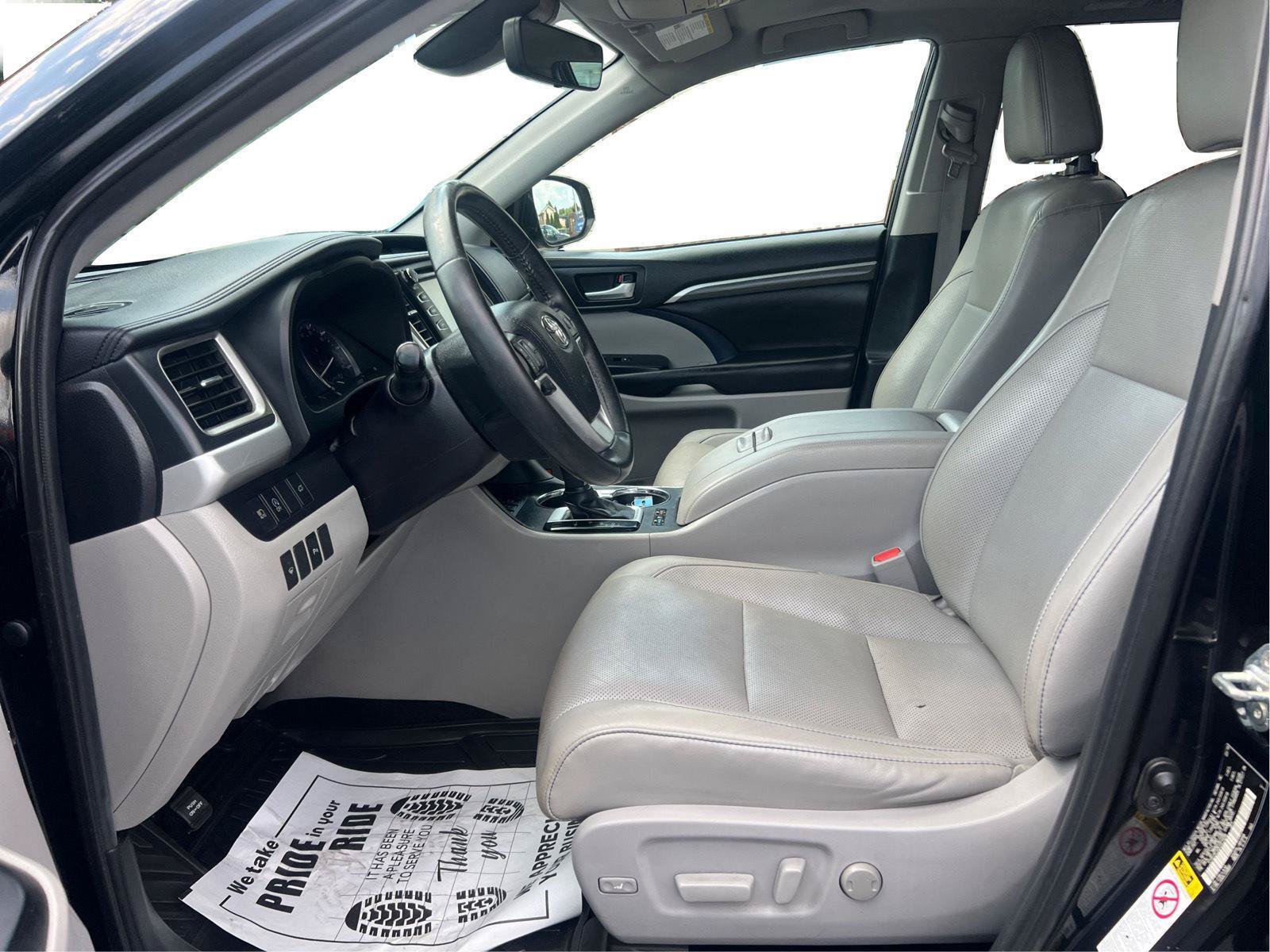 Used 2019 Toyota Highlander Limited AWD/4WD image 10
