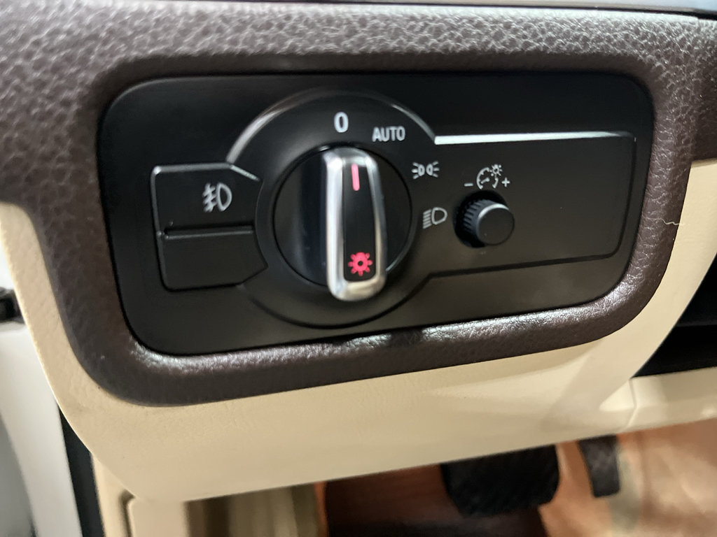Used 2013 Volkswagen Touareg VR6 AWD/4WD image 31