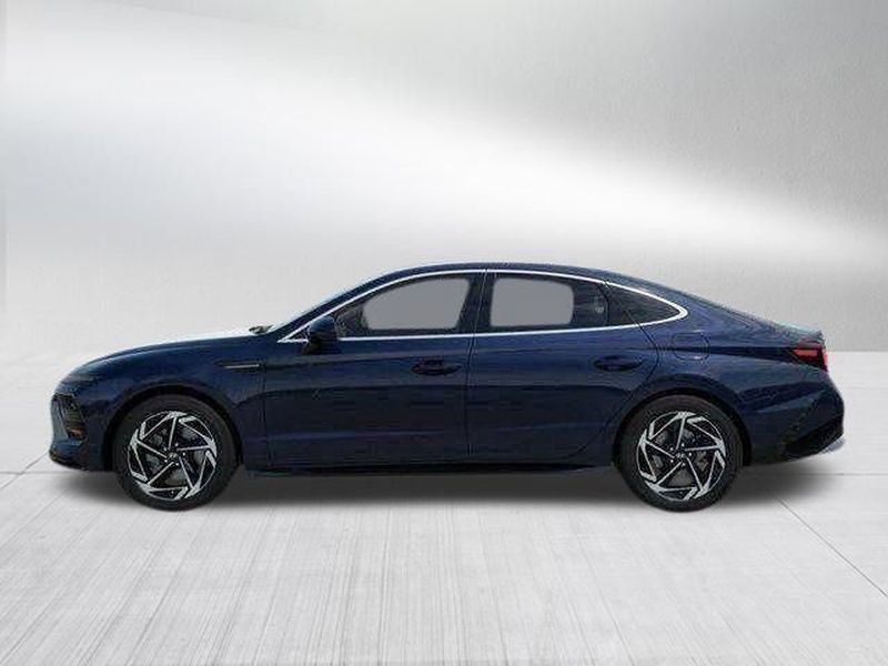 New 2026 Hyundai Sonata SEL FWD image 3