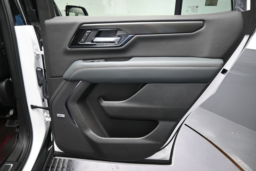 New 2026 GMC Yukon AT4 w/ AT4 Premium Package AWD/4WD image 18