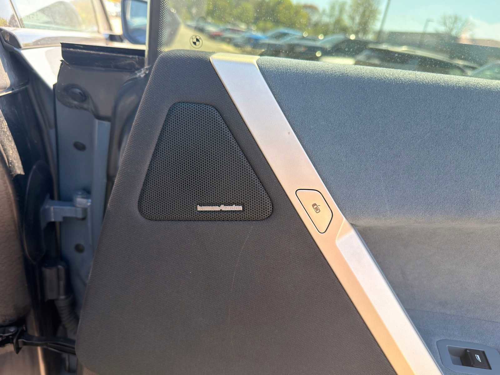 Certified 2024 BMW iX xDrive50 w/ Premium Package AWD/4WD image 21