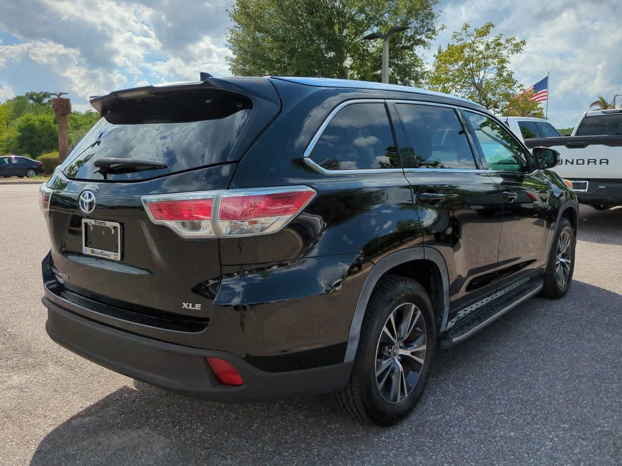 Certified 2016 Toyota Highlander XLE FWD image 6
