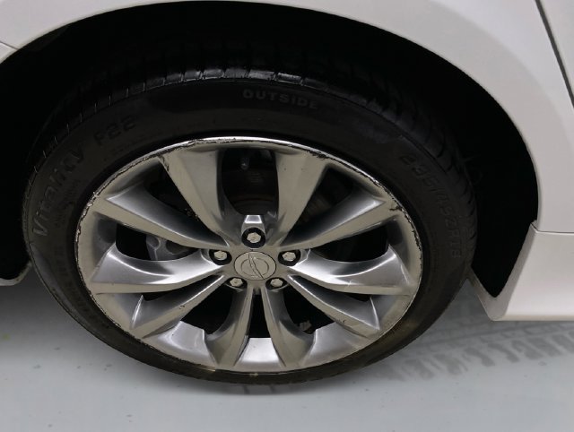 Used 2015 Chrysler 200 S FWD image 17