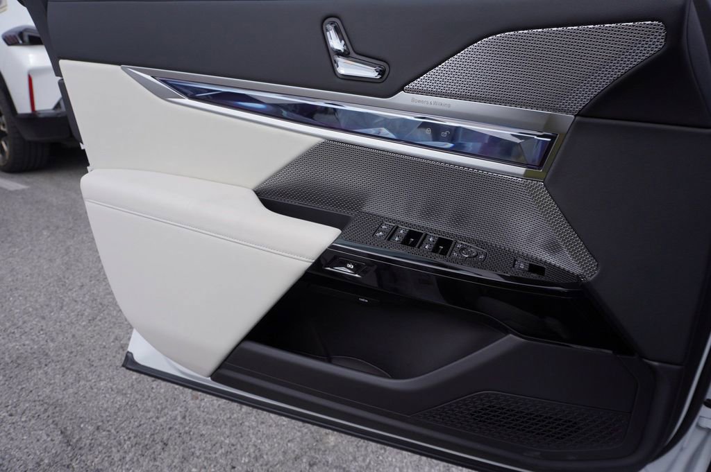 New 2024 BMW i7 xDrive60 image 15