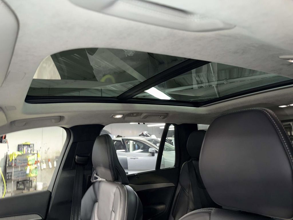 Used 2024 Volvo XC60 B5 Plus w/ Climate Package AWD/4WD image 22