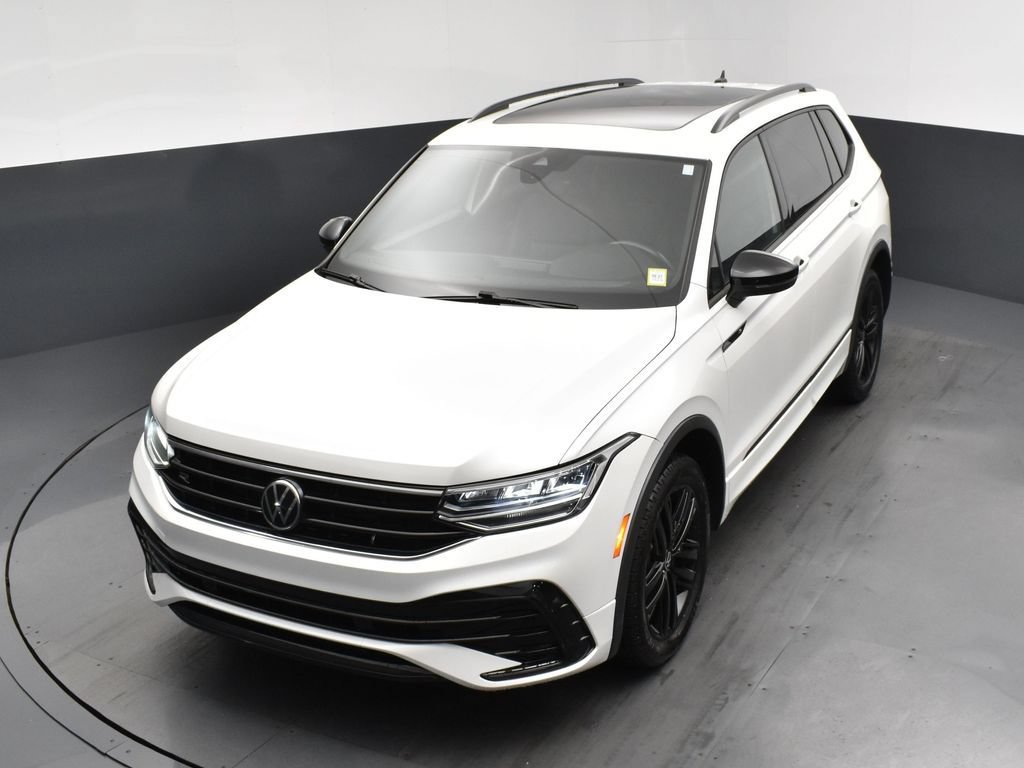 Used 2022 Volkswagen Tiguan SE R-Line AWD/4WD image 24