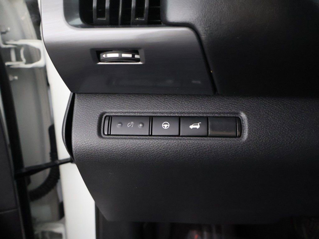 Used 2023 Nissan Pathfinder SL image 39