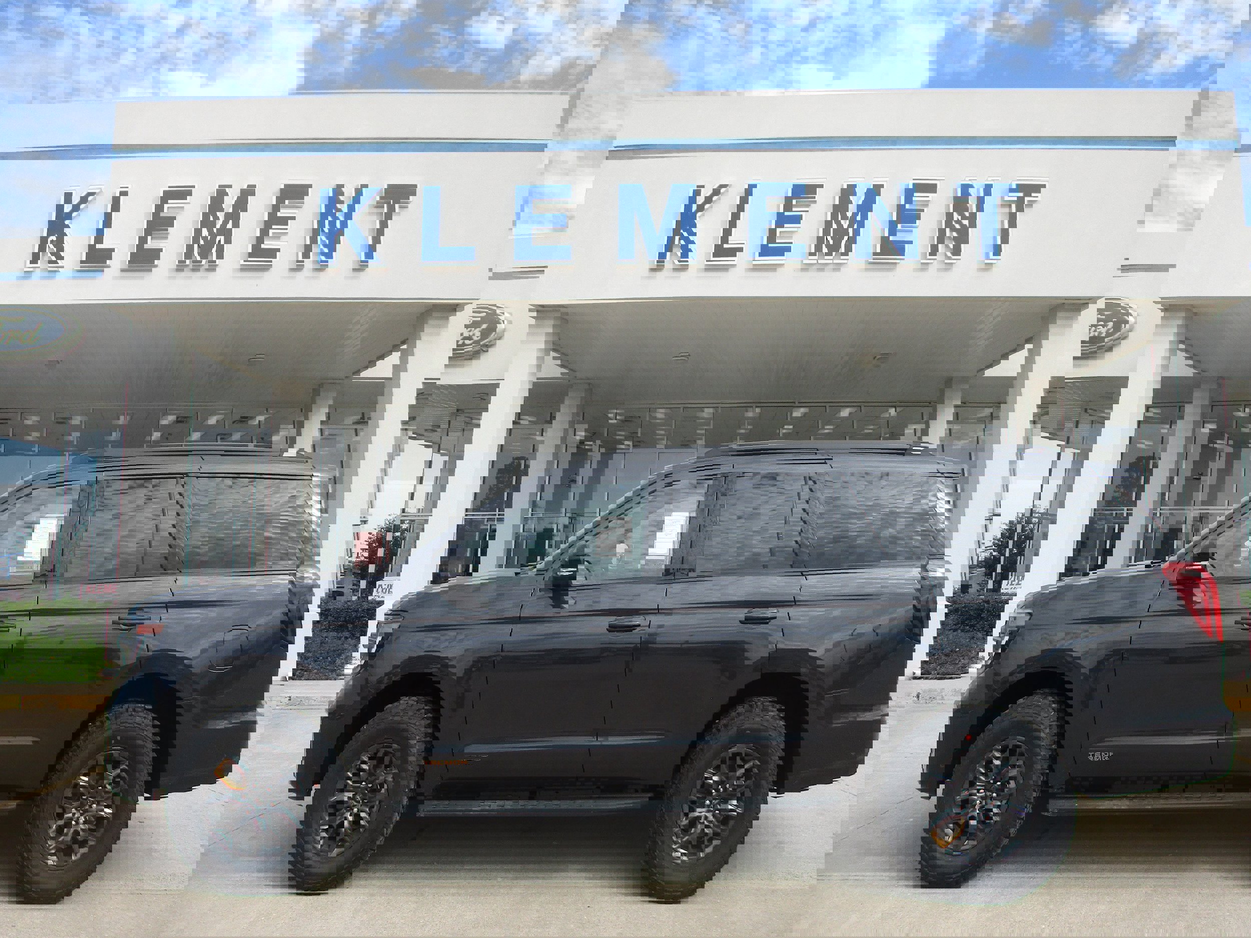 New 2025 Ford Expedition Tremor image 1