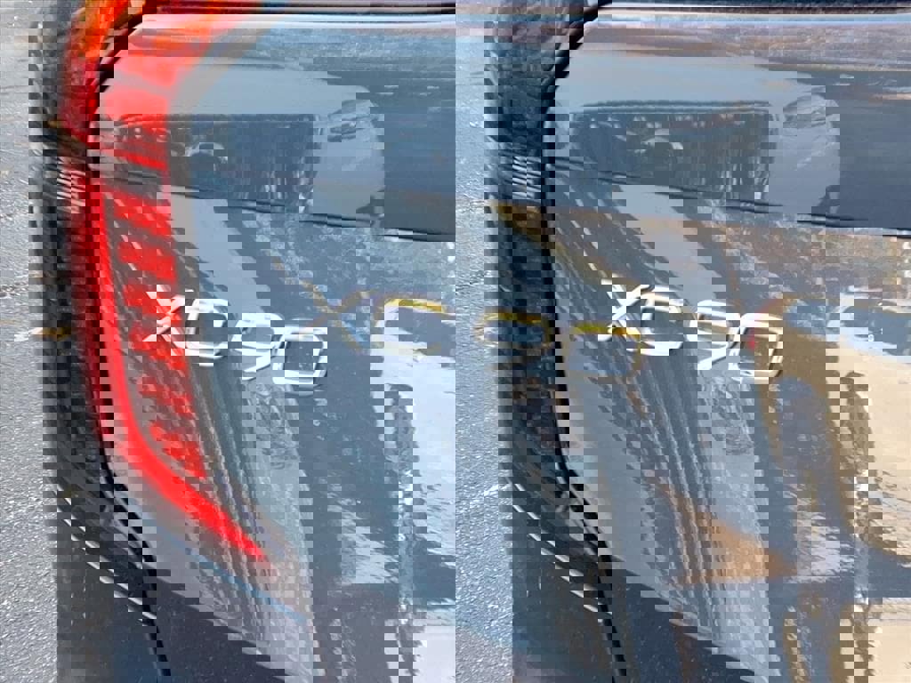 New 2026 Volvo XC90 B6 Ultra w/ Protection Package Premier image 5