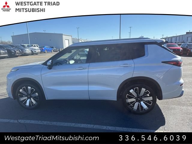 New 2026 Mitsubishi Outlander SEL FWD image 8