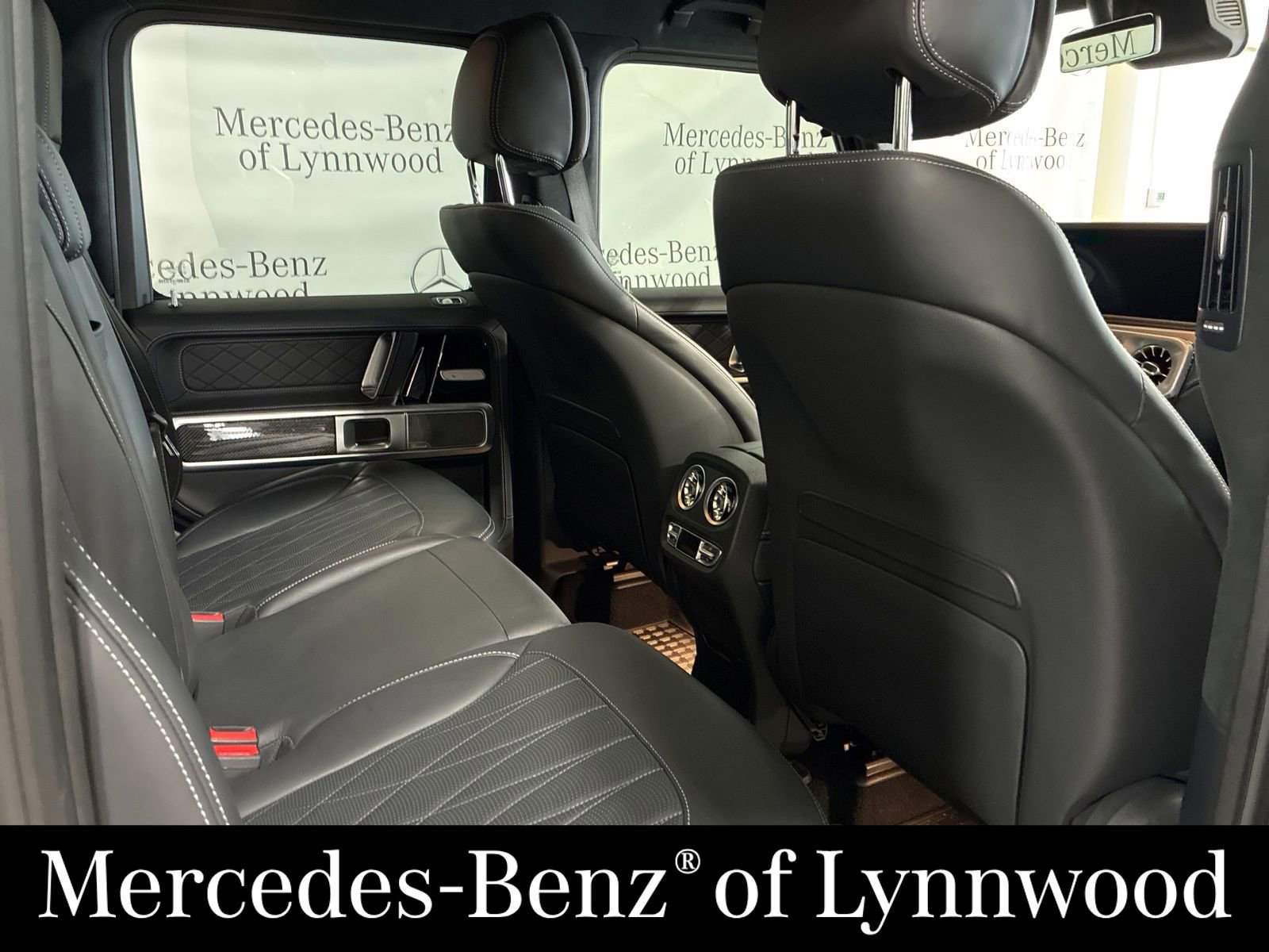 Used 2023 Mercedes-Benz G 550 image 24