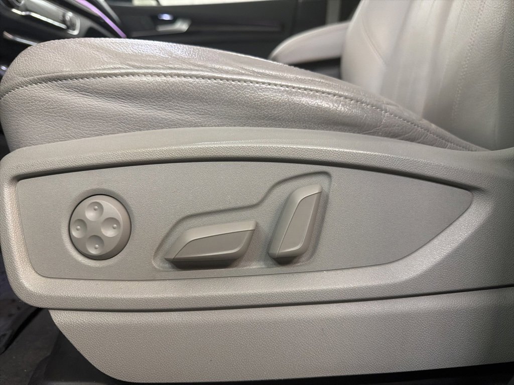 Used 2018 Audi Q5 Prestige w/ Prestige Package image 14