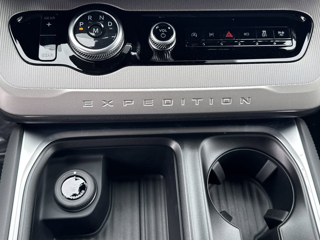 New 2026 Ford Expedition Max Active RWD image 35