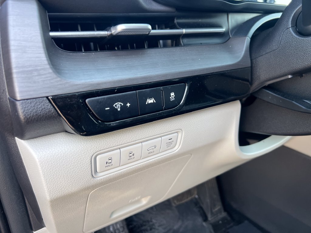 Certified 2024 Kia Carnival EX FWD image 24