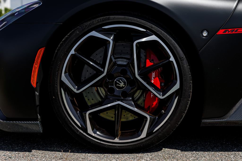 Used 2023 Maserati MC20 Spyder image 38