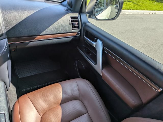 Used 2020 Toyota Land Cruiser AWD/4WD image 18