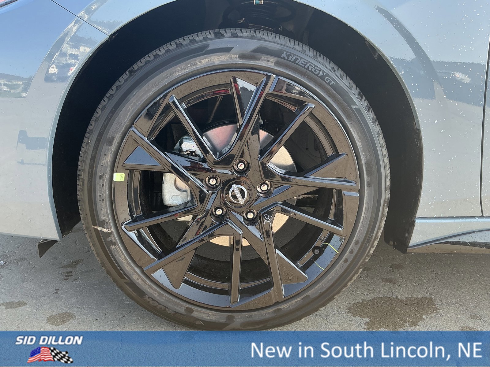 New 2025 Nissan Sentra SR w/ Midnight Edition image 11