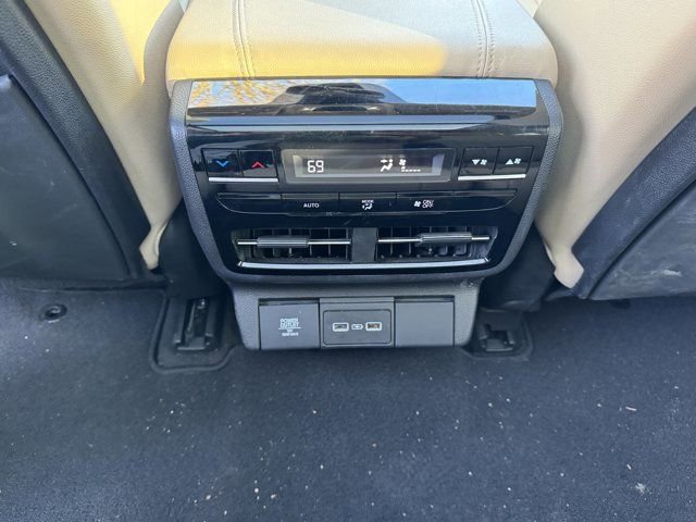 Used 2023 Acura MDX SH-AWD image 16