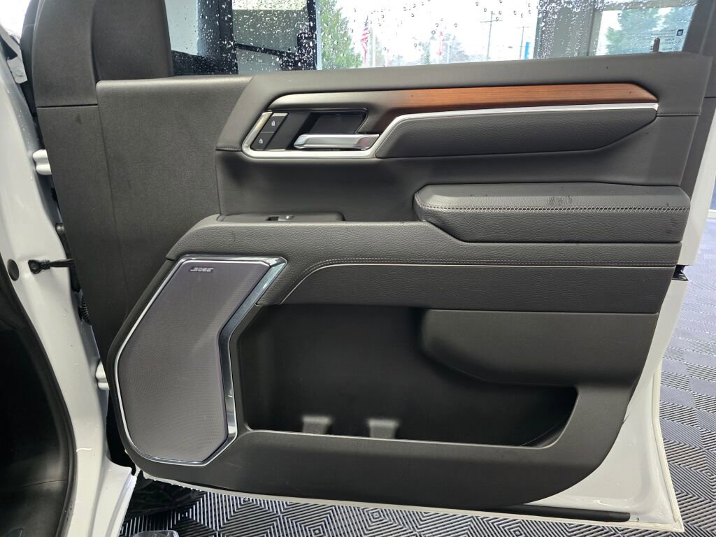 Used 2025 GMC Sierra 3500 Denali w/ Denali Reserve Package image 45