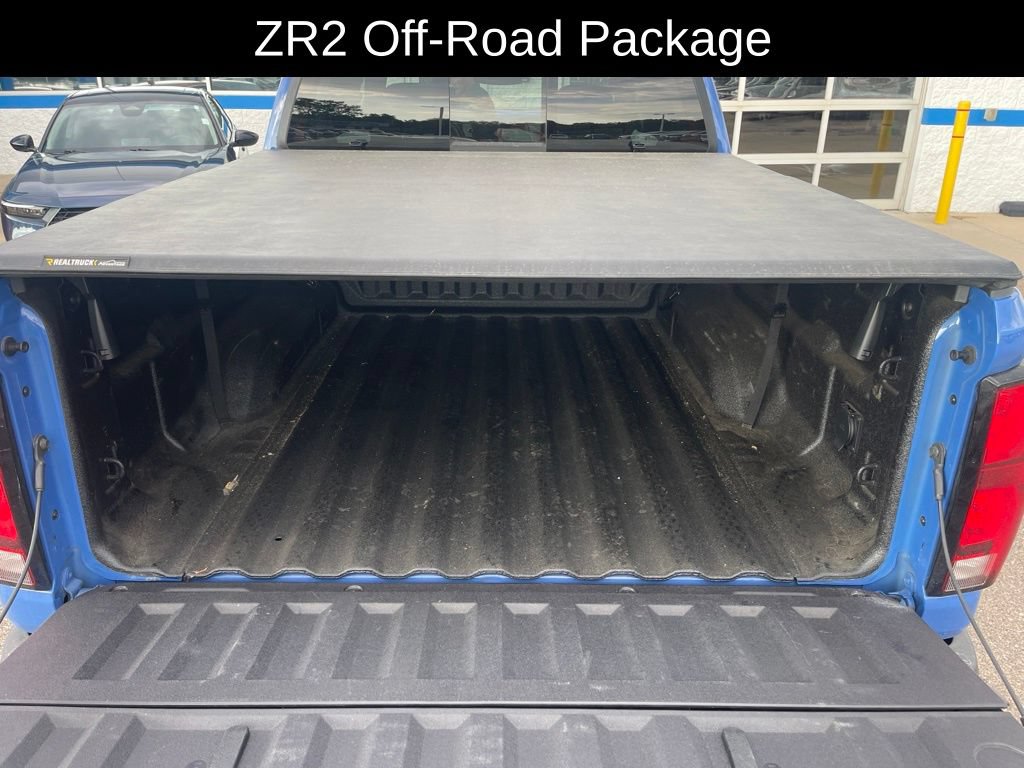 Used 2025 Chevrolet Colorado ZR2 AWD/4WD image 9
