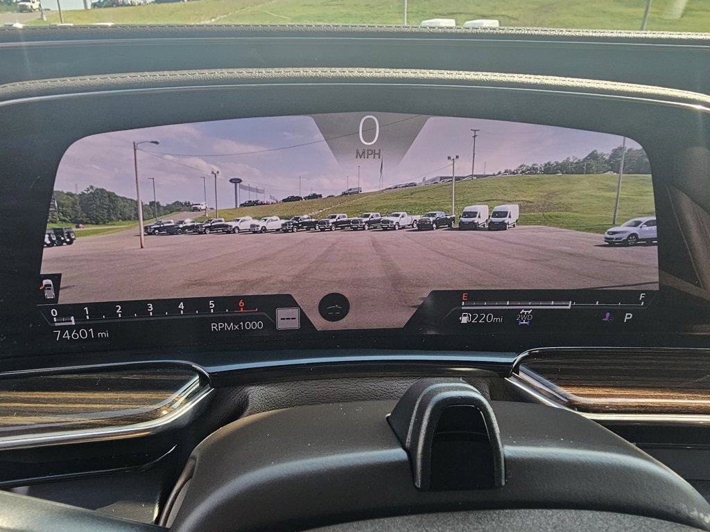 Used 2023 Cadillac Escalade Premium Luxury w/ LPO, Radiant Package image 16