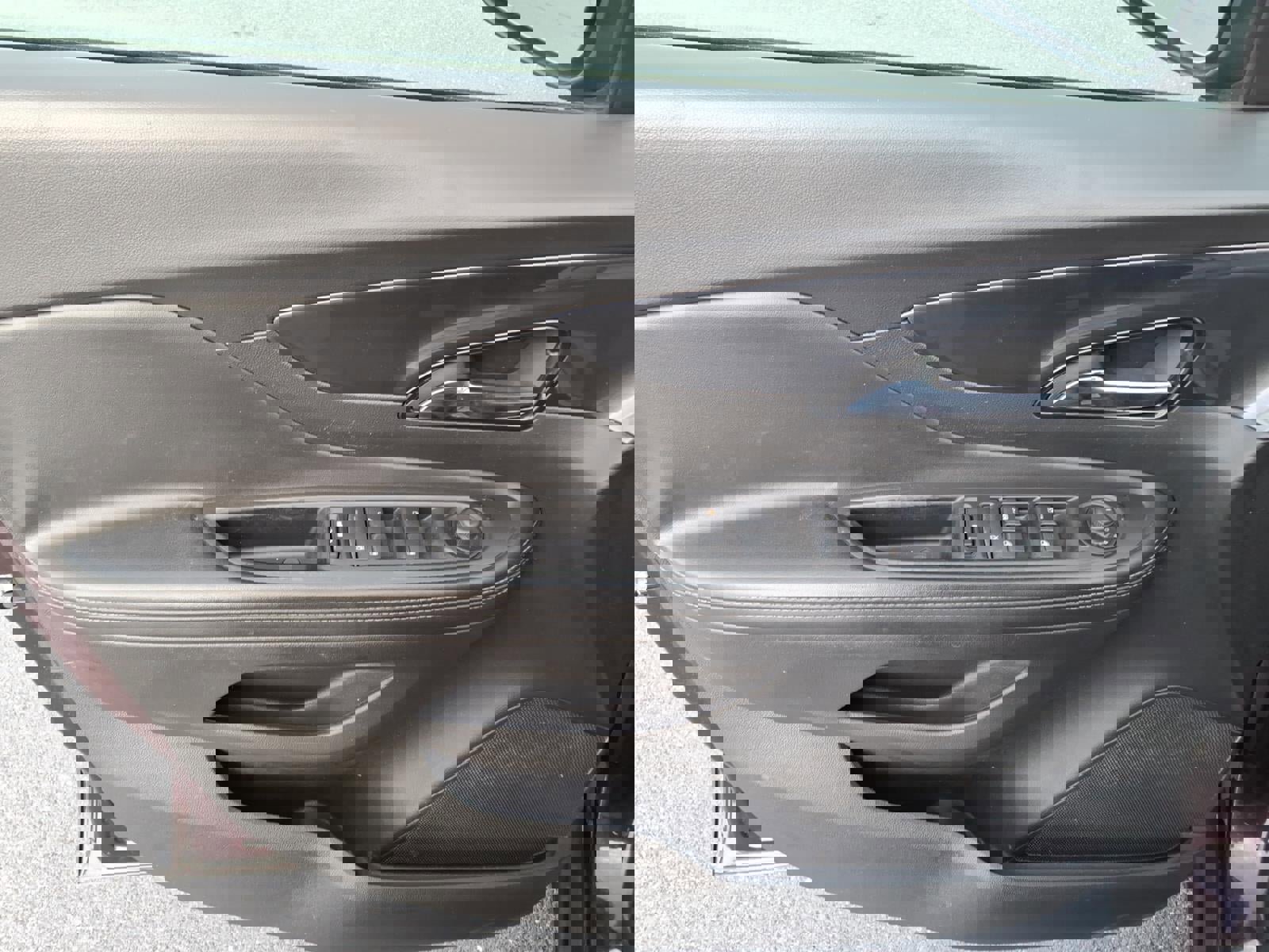 Used 2018 Buick Encore Sport Touring image 7