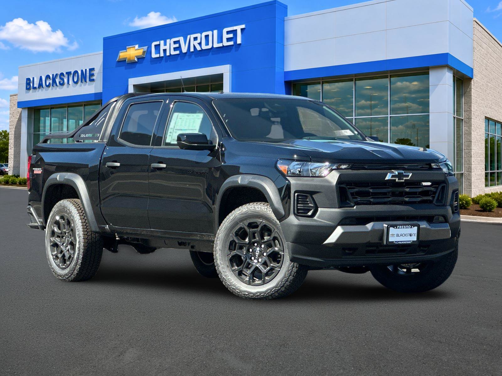 New 2026 Chevrolet Colorado Trail Boss w/ Midnight Edition AWD/4WD image 8
