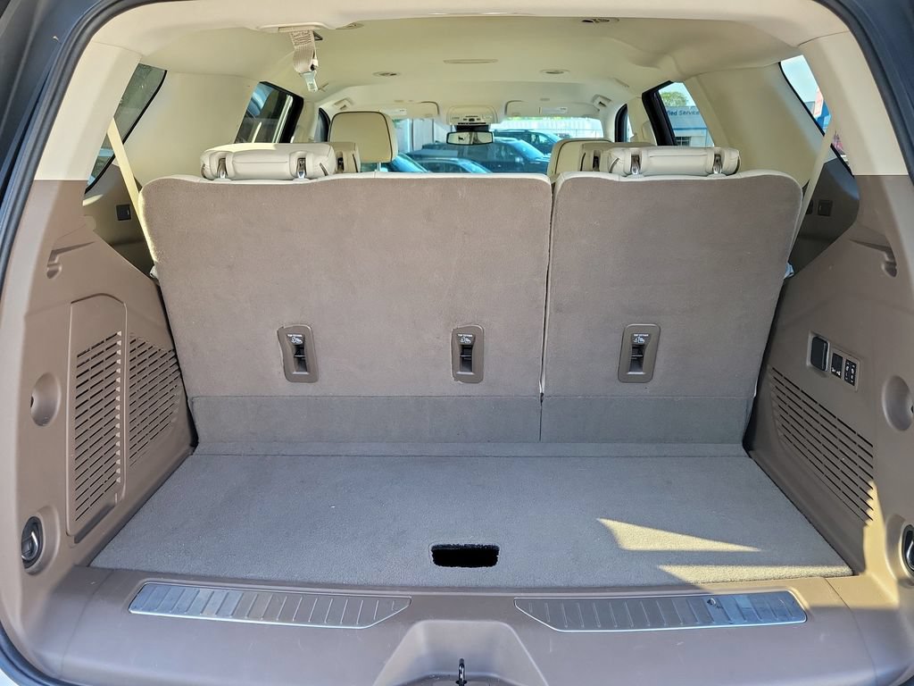 Used 2024 GMC Yukon Denali AWD/4WD image 10