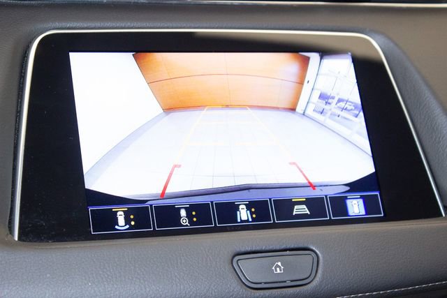 Used 2023 Cadillac XT4 Premium Luxury w/ Enhanced Visibility Package image 32