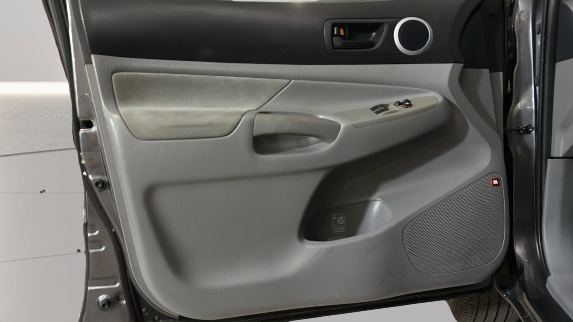 Used 2011 Toyota Tacoma 2WD Access Cab image 21