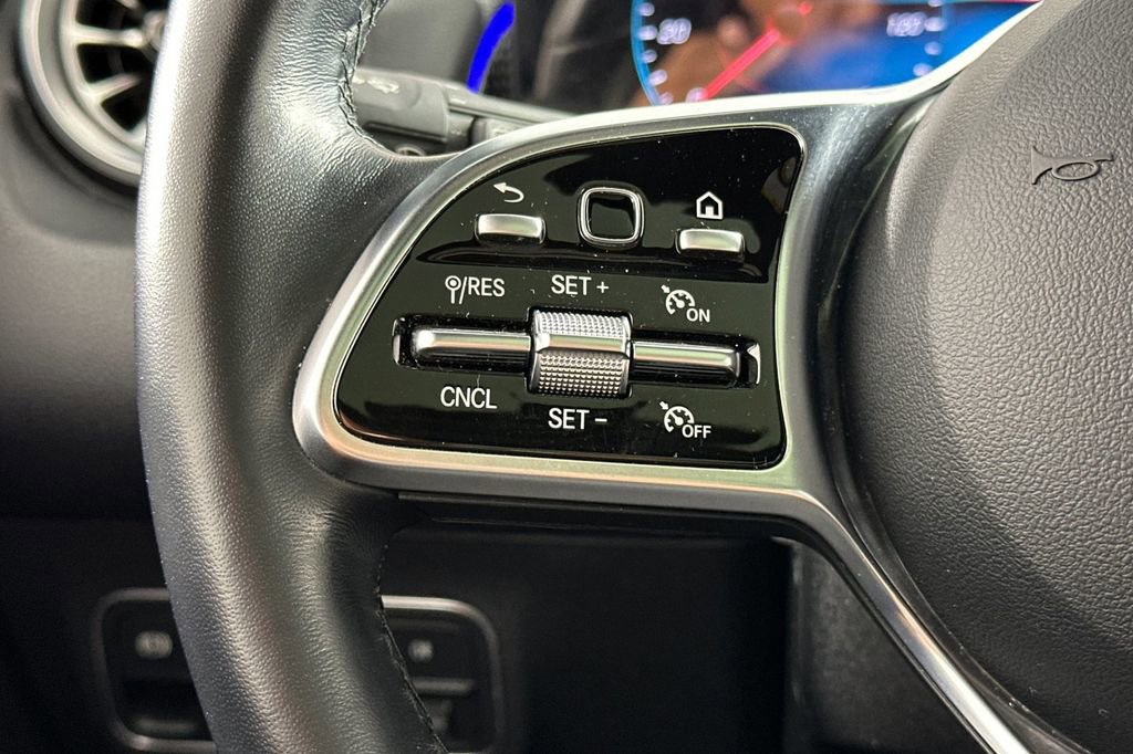 Certified 2023 Mercedes-Benz EQB 300 4MATIC image 30