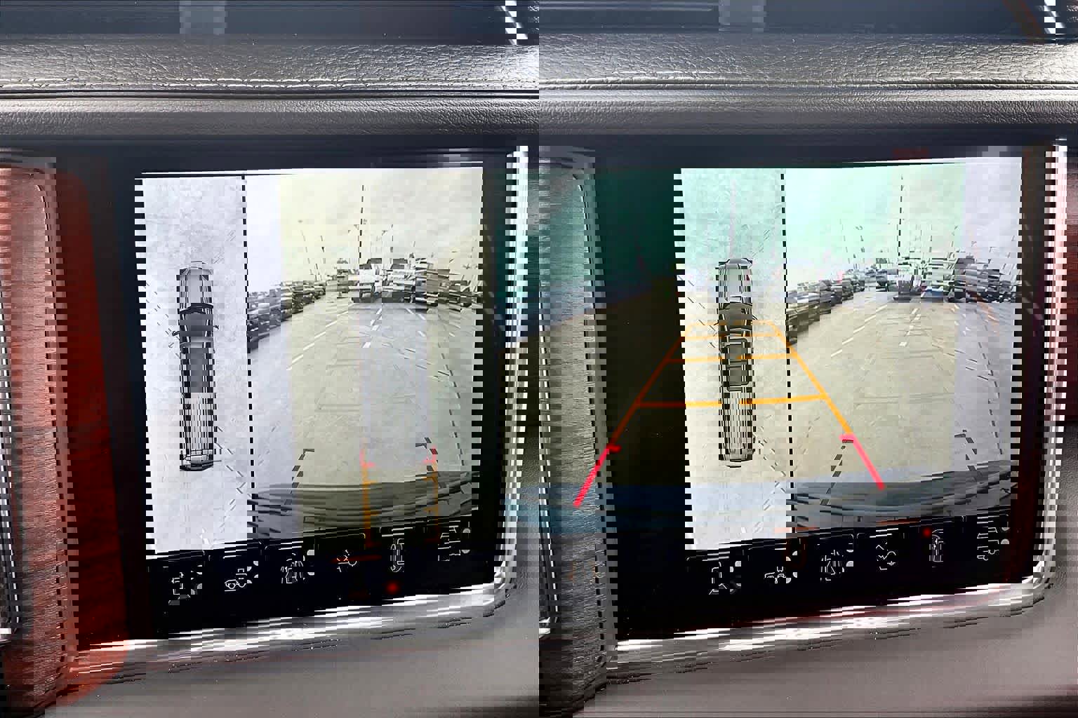 Used 2023 GMC Yukon Denali Ultimate image 27