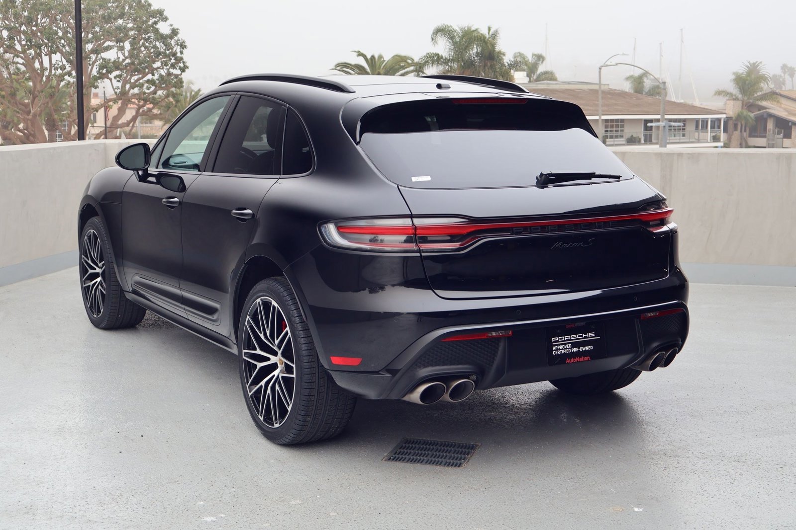 Certified 2022 Porsche Macan S image 3