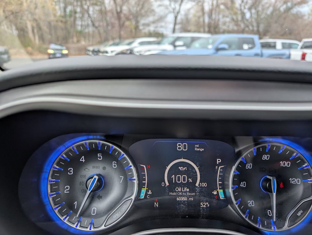 Used 2023 Chrysler Pacifica Touring-L FWD image 24