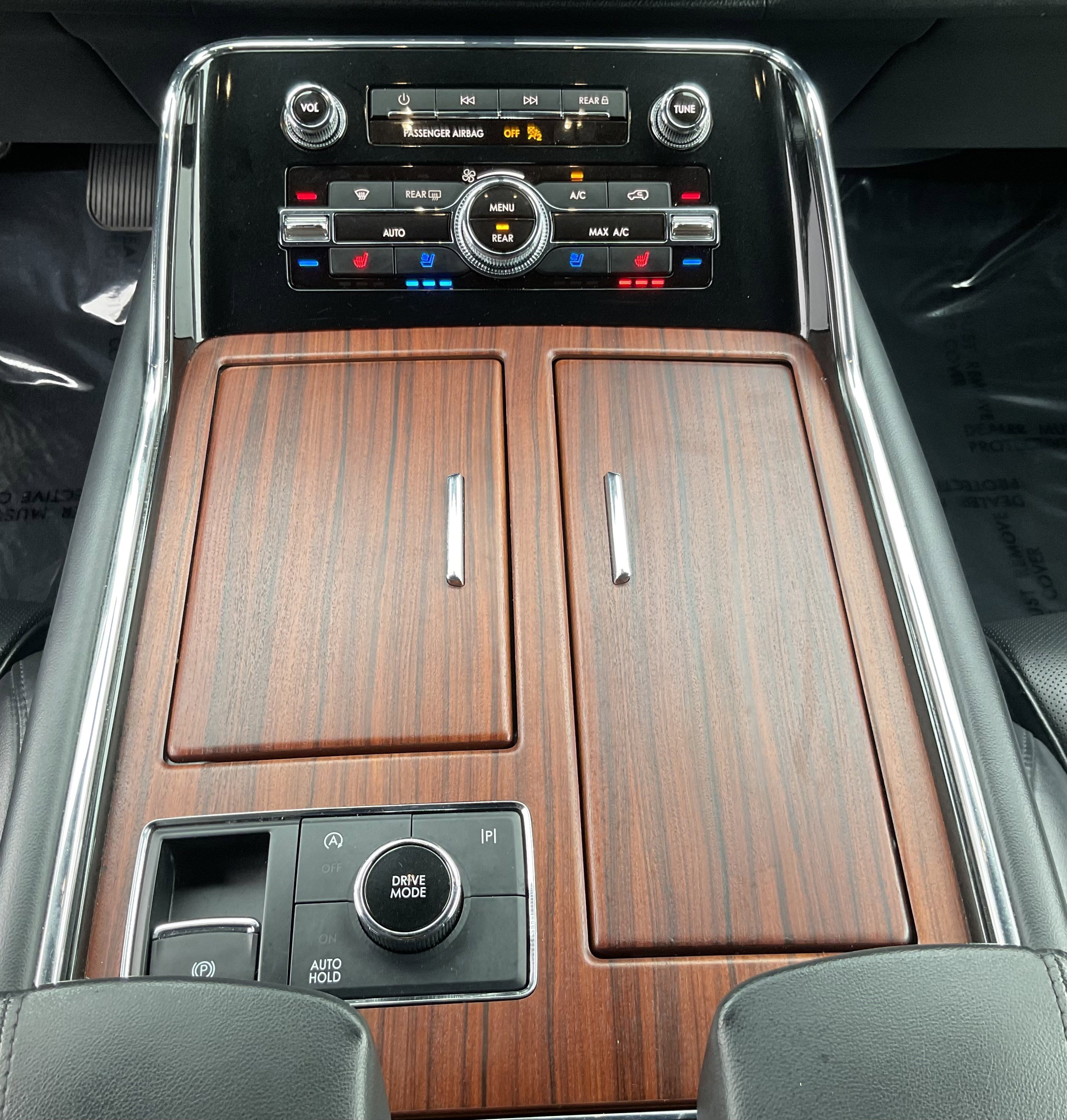 Used 2024 Lincoln Navigator L 4WD image 19
