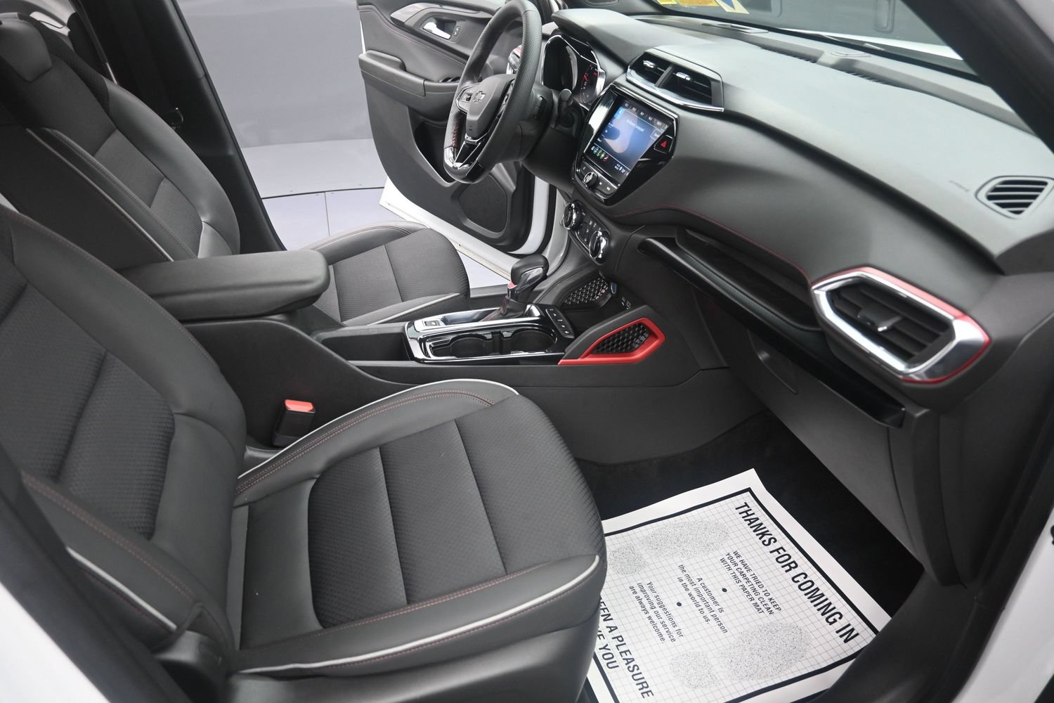 Used 2023 Chevrolet TrailBlazer RS w/ Convenience Package FWD image 34