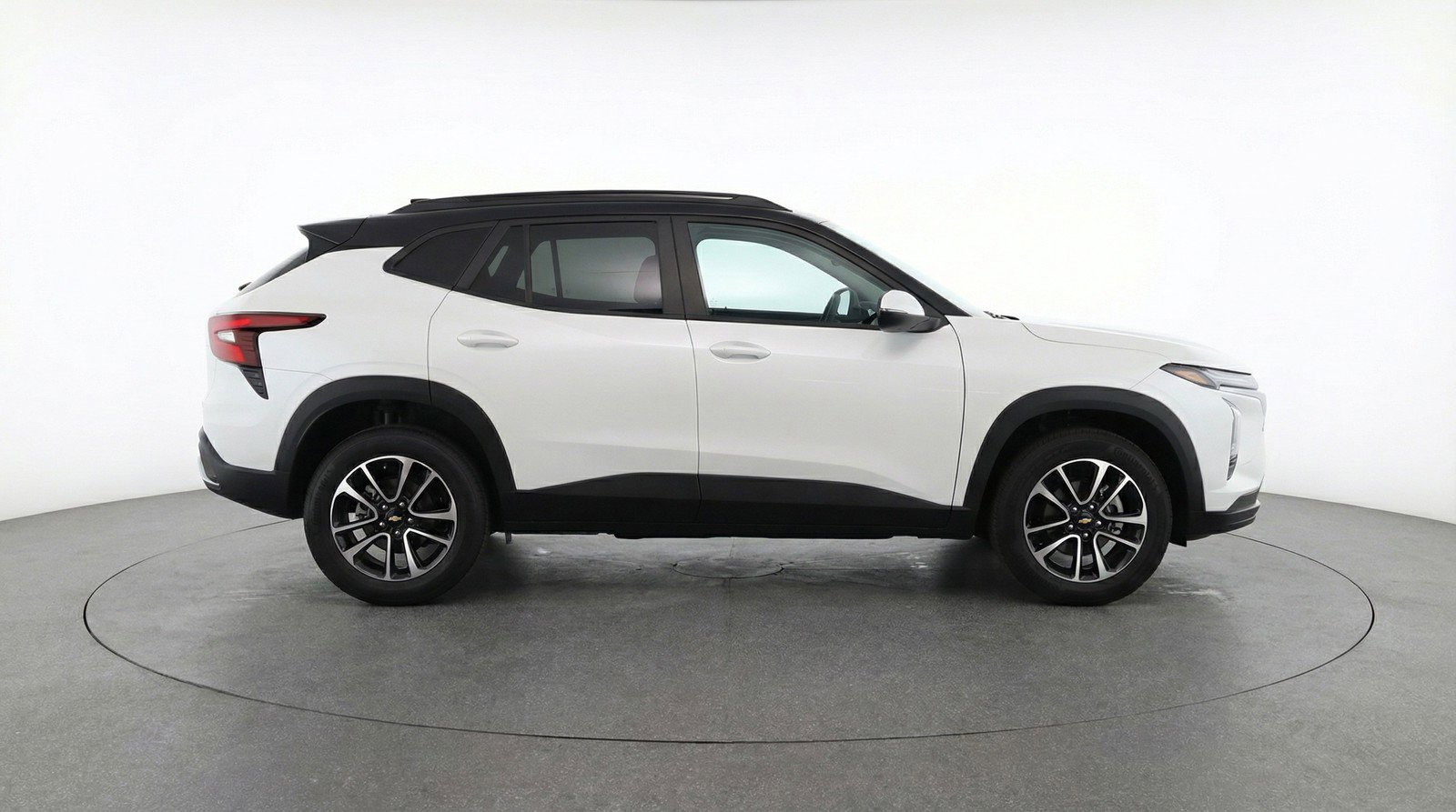 Used 2025 Chevrolet TrailBlazer LT image 11