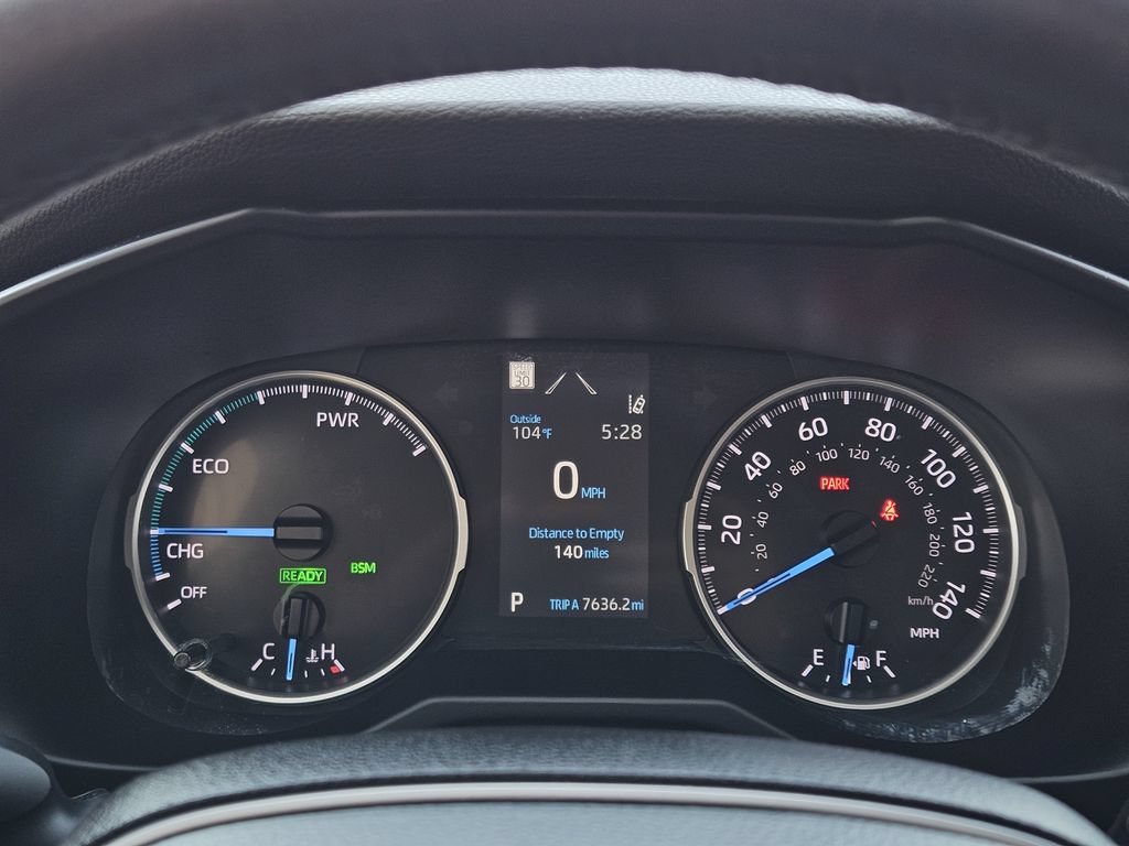 Used 2022 Toyota RAV4 XLE Premium AWD/4WD image 16