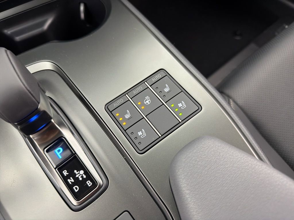 New 2026 Lexus UX 300h AWD image 13