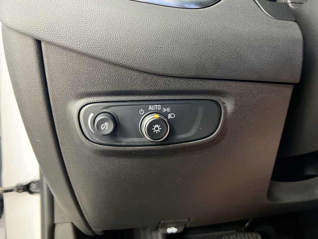 Used 2024 Chevrolet Equinox LS image 18