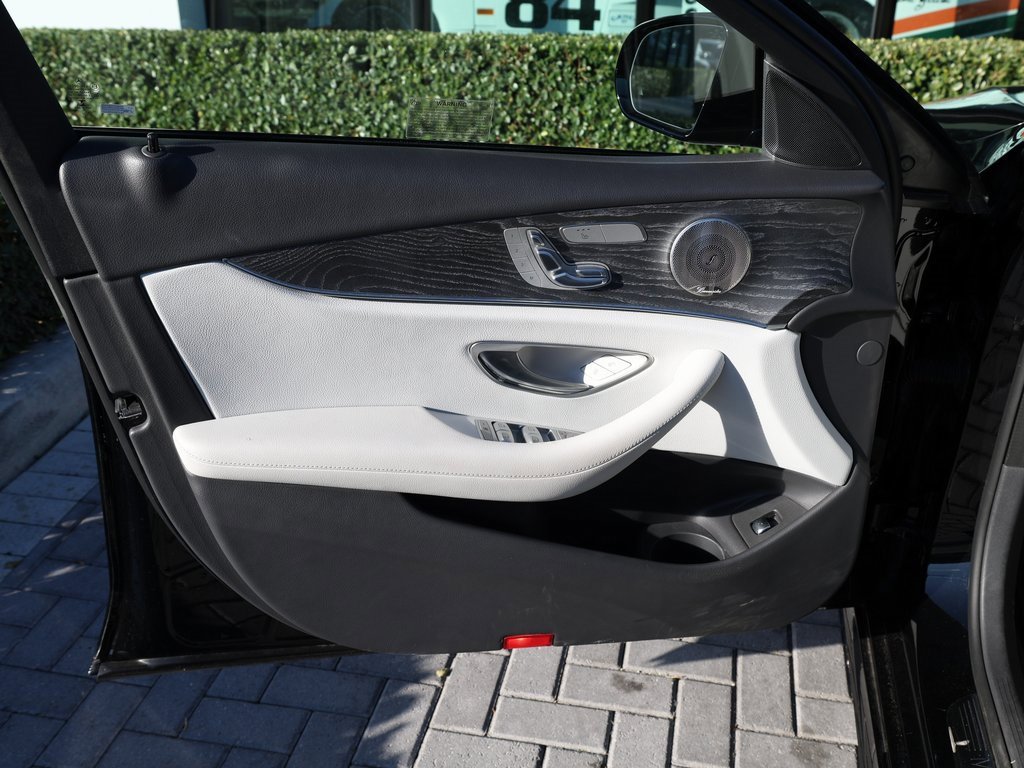 Used 2022 Mercedes-Benz E 350 Sedan w/ Driver Assistance Package image 11