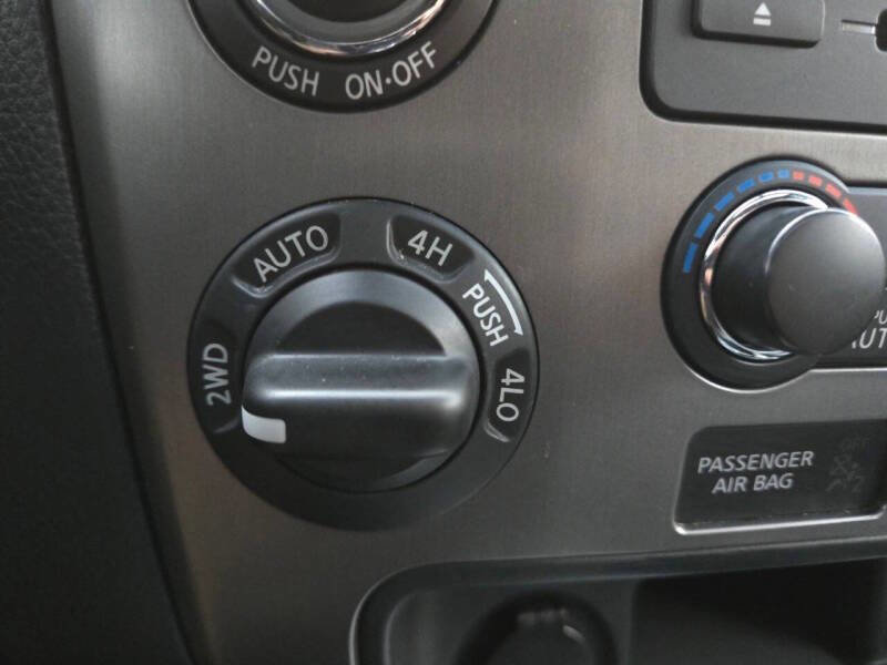 Used 2010 Nissan Armada Platinum image 22