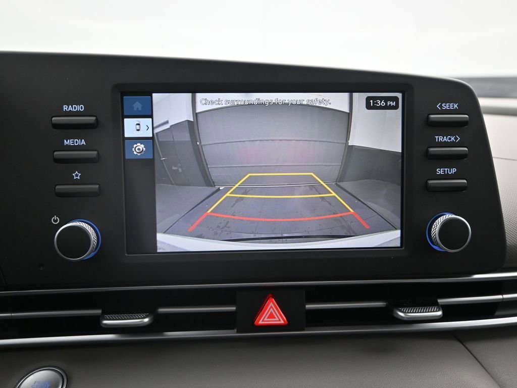 Used 2025 Hyundai Elantra Sport image 13