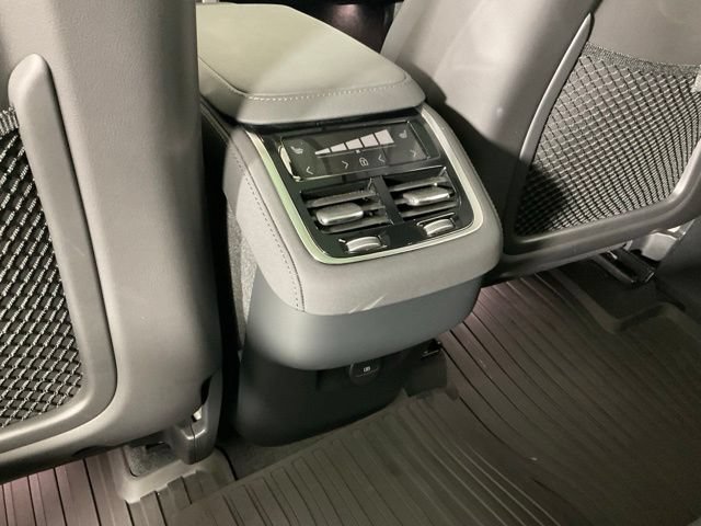 Certified 2025 Volvo XC90 B6 Plus w/ Protection Package Premier AWD/4WD image 24