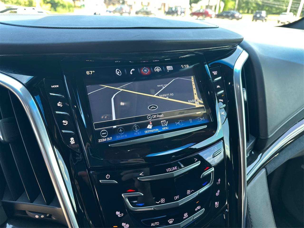 Used 2019 Cadillac Escalade ESV Platinum AWD/4WD image 34