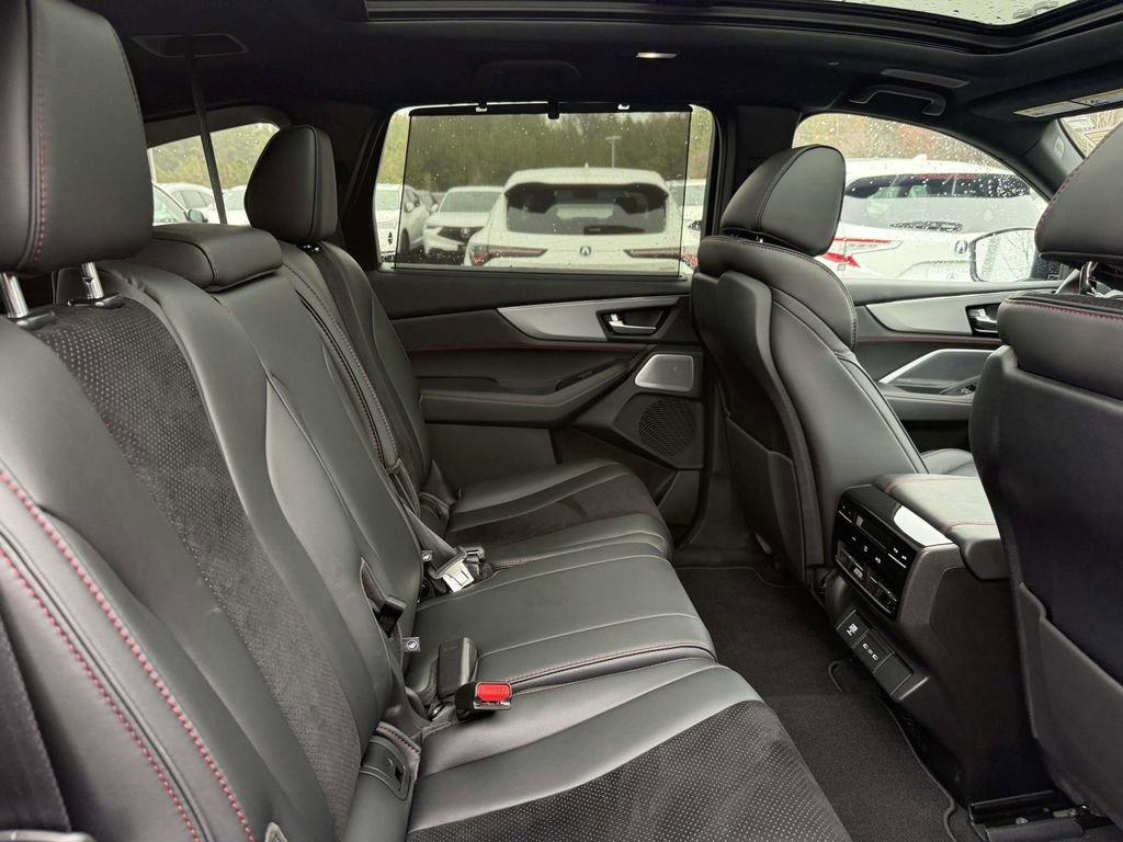 Used 2025 Acura MDX A-Spec image 16